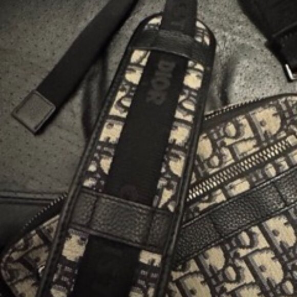 Dior Zipped Pouch with Strap Oblique Jacquard Beige and Black - Picture 3 of 14